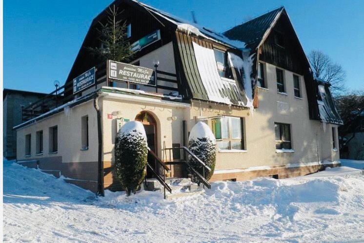 Restaurace A Penzion Maja Benecko Zewnętrze zdjęcie