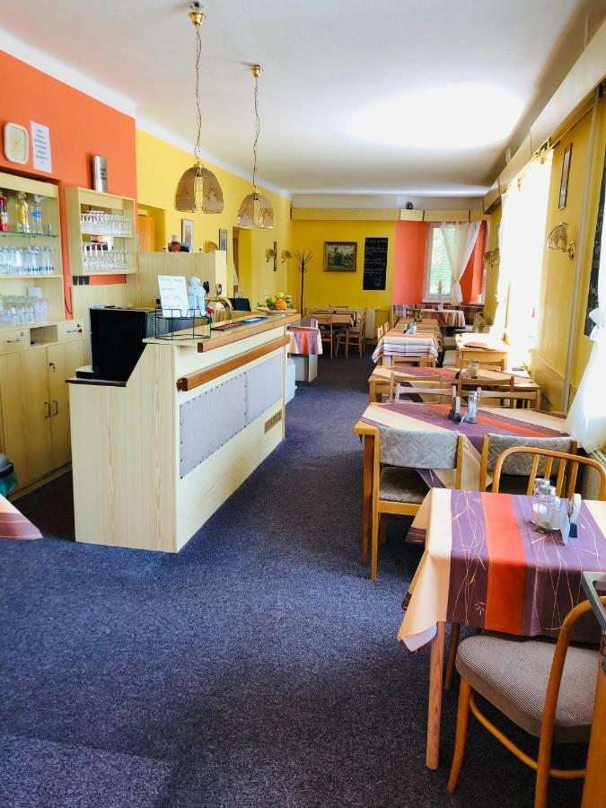 Restaurace A Penzion Maja Benecko Zewnętrze zdjęcie