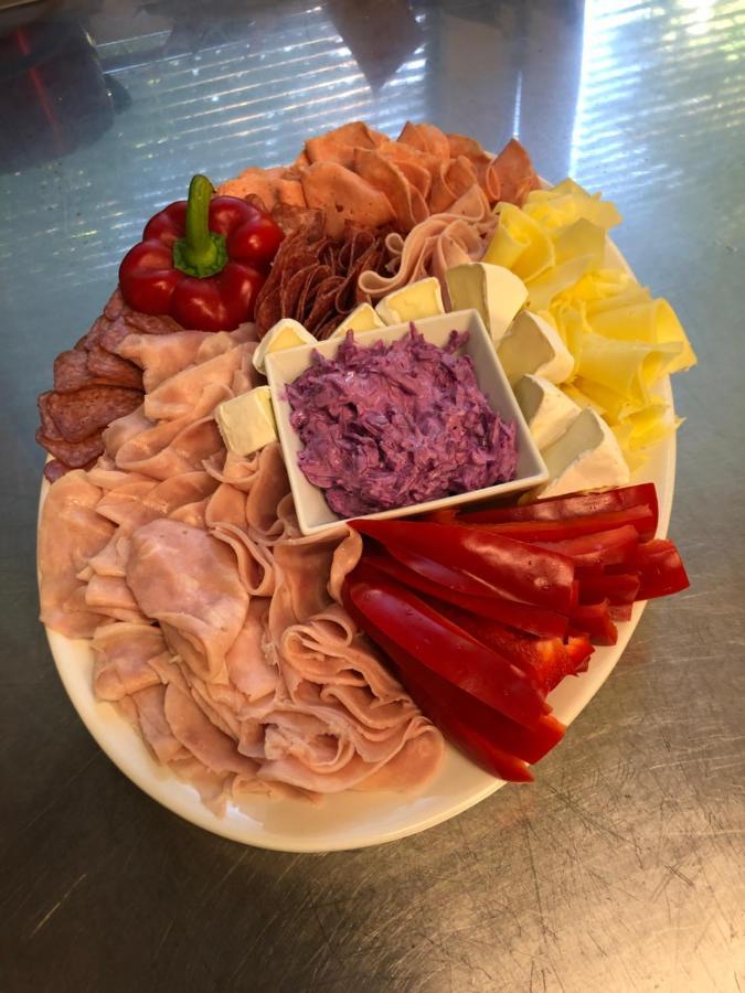 Restaurace A Penzion Maja Benecko Zewnętrze zdjęcie